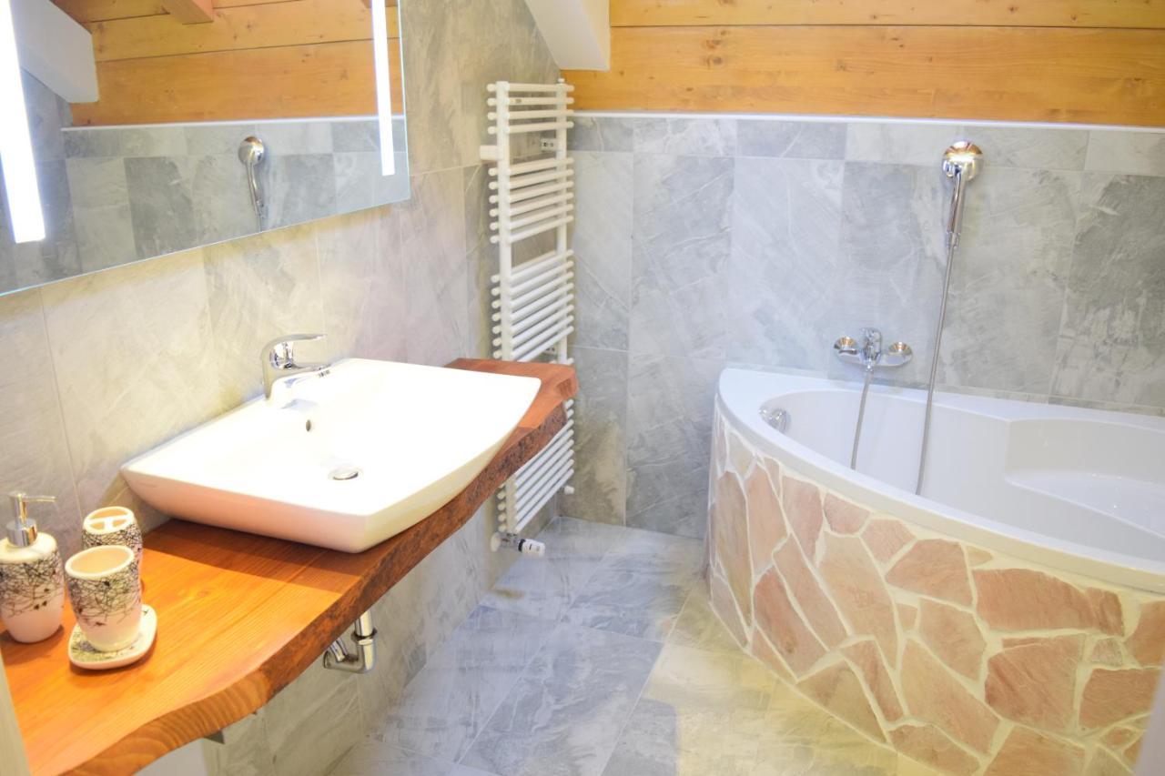 Casa Vacanza Cadorna Residence Tarvisio Eksteriør billede